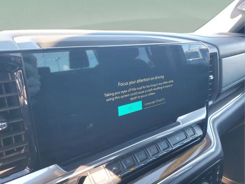 Used 2025 Chevrolet Silverado 1500 LT image 18