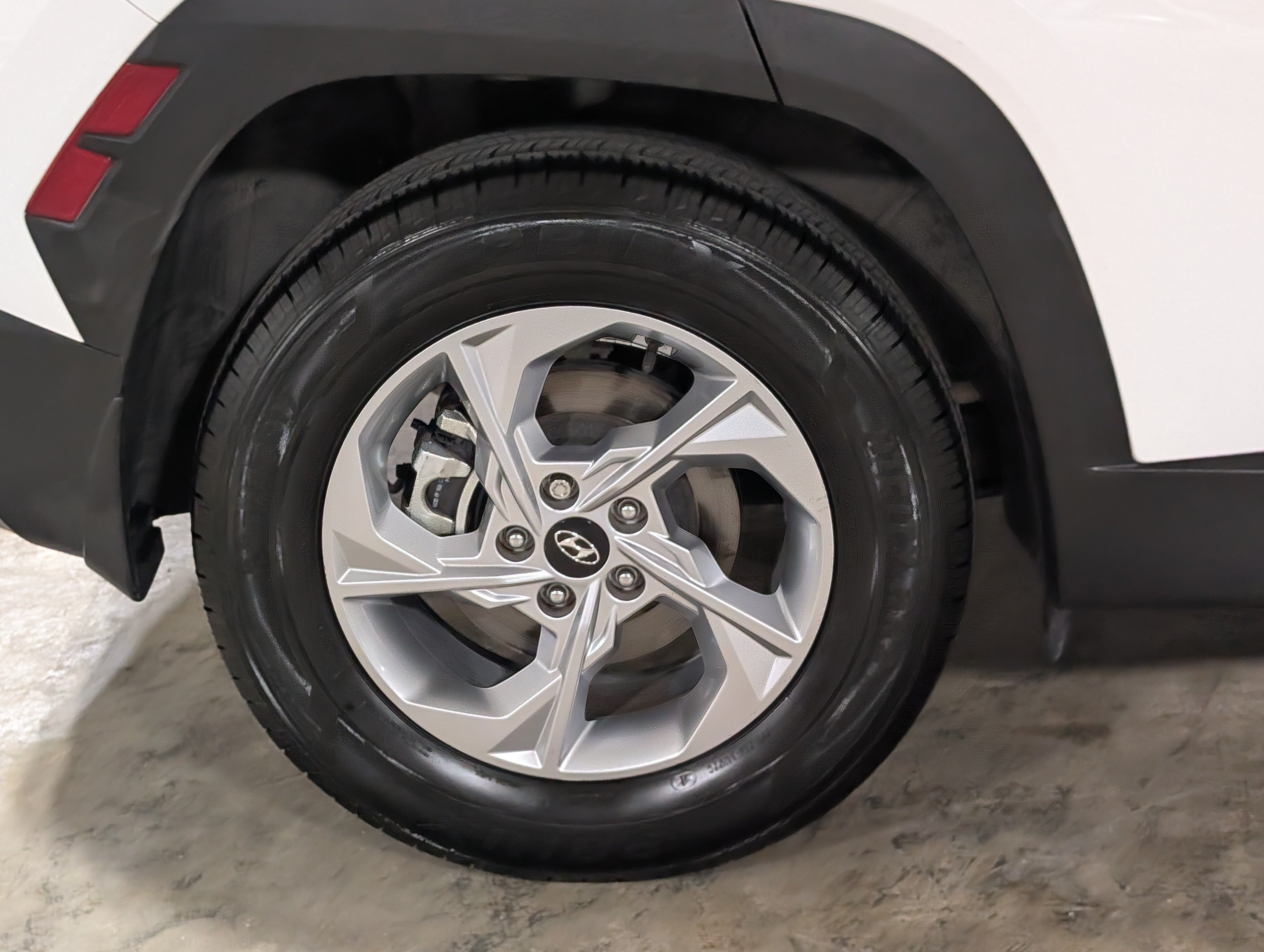 Used 2023 Hyundai Tucson SEL FWD image 9