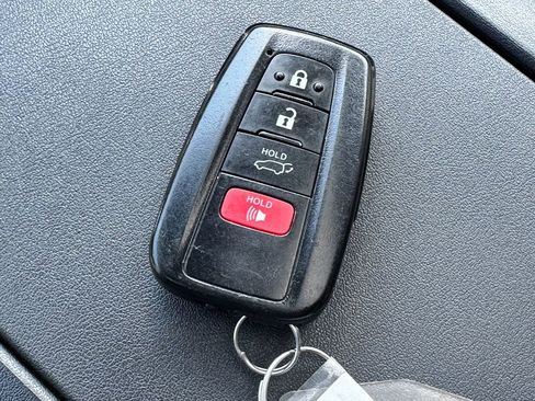 Used 2023 Toyota Highlander Limited AWD/4WD image 37