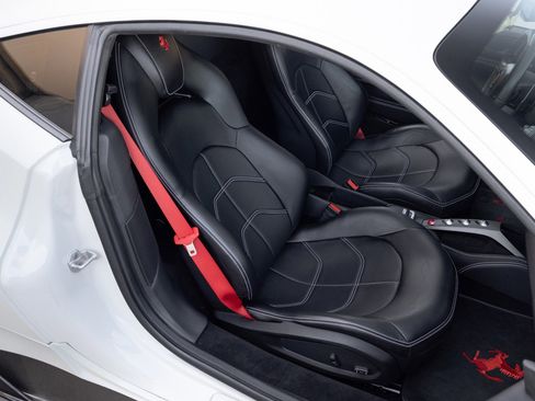 Used 2018 Ferrari 488 GTB RWD image 59