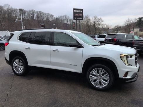 Used 2024 GMC Acadia Elevation image 3