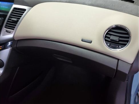 Used 2011 Chevrolet Cruze LTZ FWD image 27