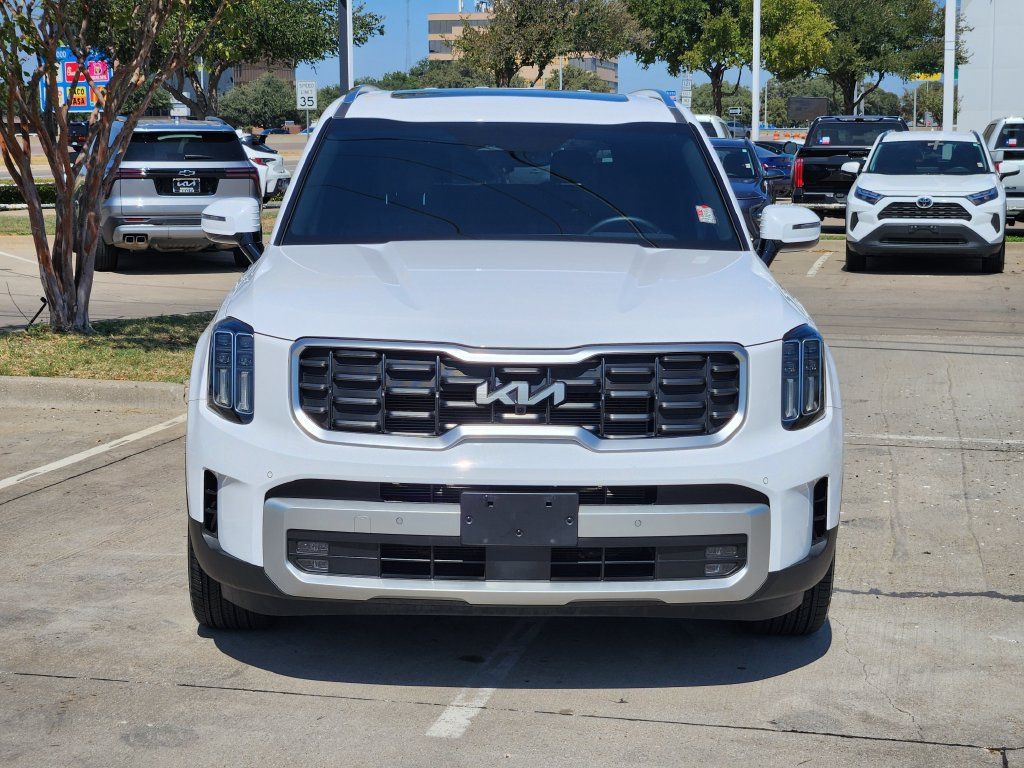 Used 2024 Kia Telluride SX w/ Towing Package AWD/4WD image 11