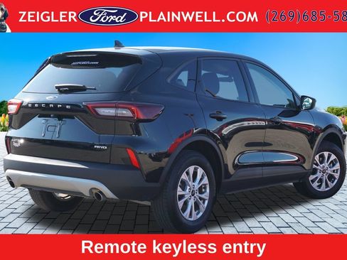 Used 2025 Ford Escape Active AWD/4WD image 5