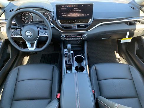 New 2025 Nissan Altima 2.5 SR w/ SR Premium Package image 11