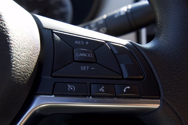 Used 2020 Nissan Versa SV FWD image 18