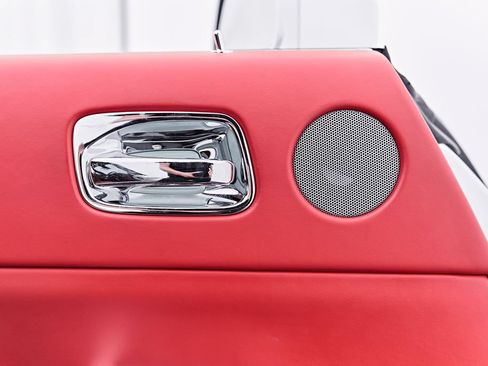 Used 2018 Rolls-Royce Wraith RWD image 41