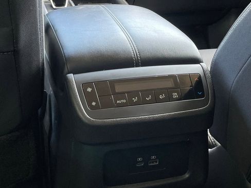 Used 2024 Nissan Pathfinder SV FWD image 25