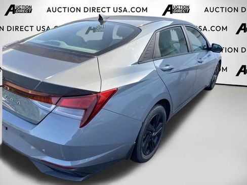 Used 2022 Hyundai Elantra SEL FWD image 6