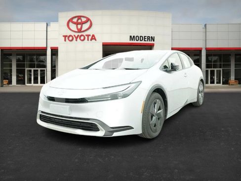 New 2026 Toyota Prius Plug-In Hybrid image 4