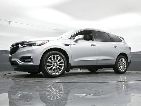 Used 2021 Buick Enclave Premium w/ Sun and Sites Package AWD/4WD image 43