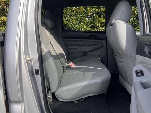 Used 2015 Toyota Tacoma PreRunner w/ Limited Package image 19