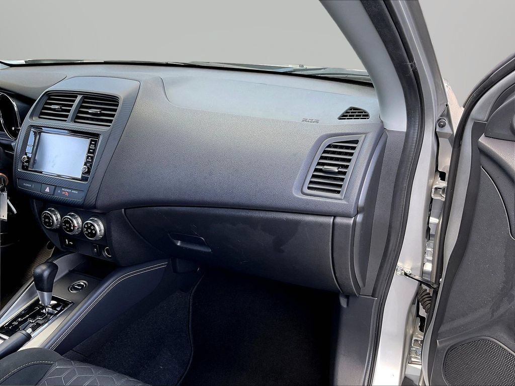 Used 2024 Mitsubishi Outlander Sport AWD image 26