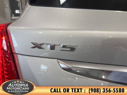 Used 2018 Cadillac XT5 Premium Luxury AWD/4WD image 47