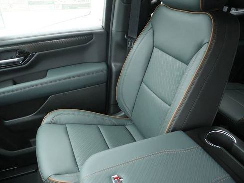 New 2026 GMC Yukon AT4 AWD/4WD image 25