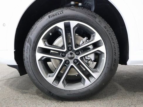 New 2025 Audi Q5 Premium w/ Convenience Package image 5