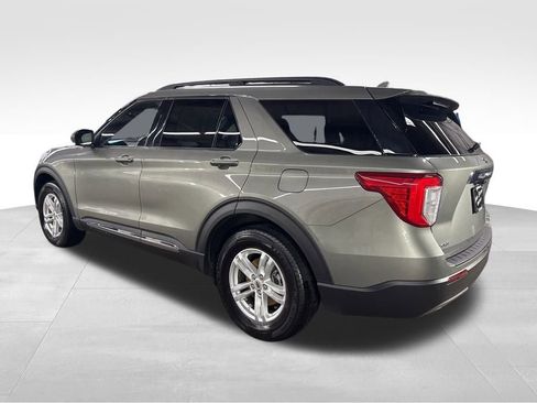 Used 2020 Ford Explorer XLT w/ Equipment Group 202A image 3