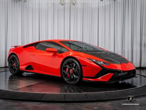 Used 2024 Lamborghini Huracan Tecnica RWD image 22