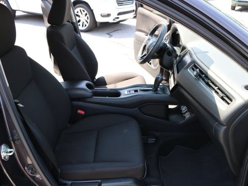 Used 2017 Honda HR-V EX image 23