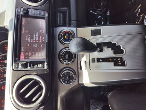 Used 2014 Scion xB HATCHBACK 4D image 11