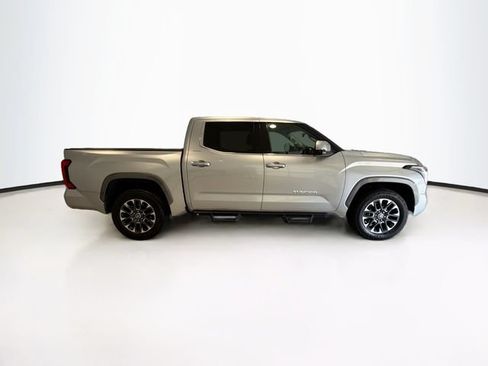 Used 2022 Toyota Tundra Limited w/ Power Package AWD/4WD image 8