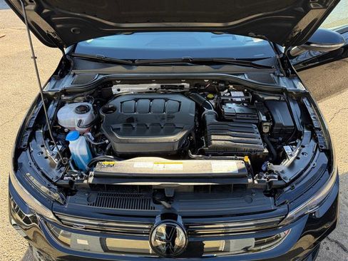 Used 2025 Volkswagen Golf R Black Edition image 18