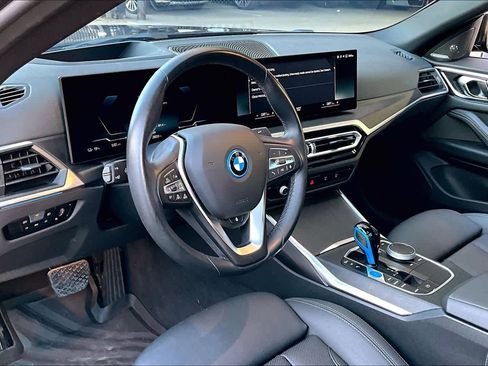 Used 2023 BMW i4 eDrive35 image 17