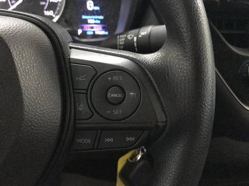 Used 2022 Toyota Corolla LE FWD image 18