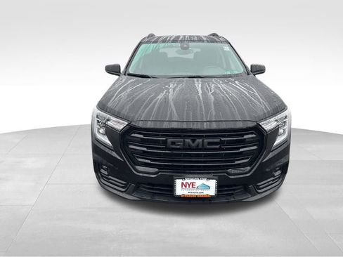 Used 2023 GMC Terrain SLT w/ Infotainment Package II image 9