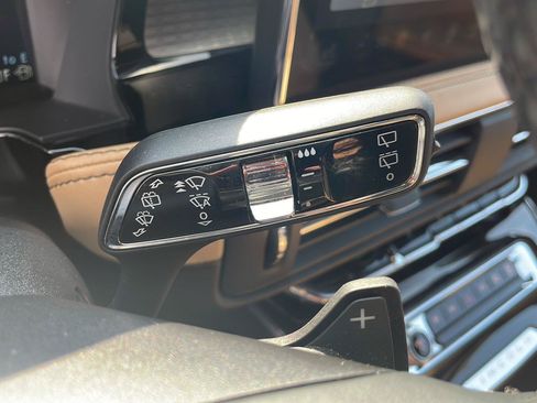 Used 2023 Lincoln Corsair Reserve w/ Equipment Group 201A AWD/4WD image 18