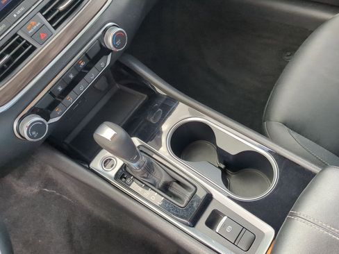 Used 2024 Nissan Altima 2.5 SV image 19