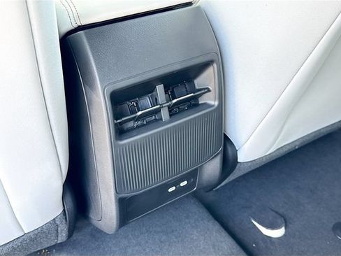 New 2026 Jeep Cherokee Limited AWD/4WD image 19