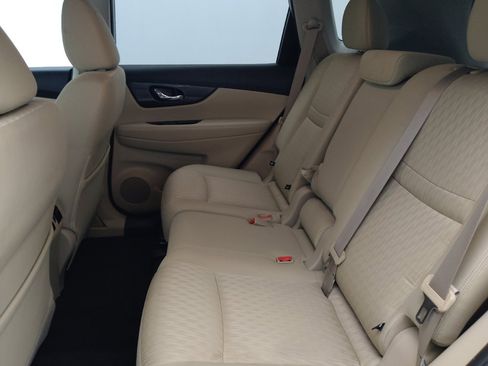 Used 2017 Nissan Rogue SV FWD image 18