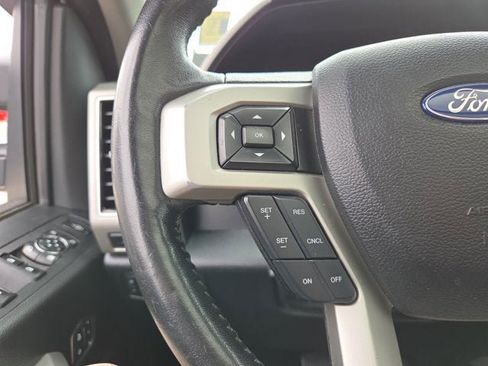 Used 2019 Ford F250 Lariat w/ Chrome Package image 21