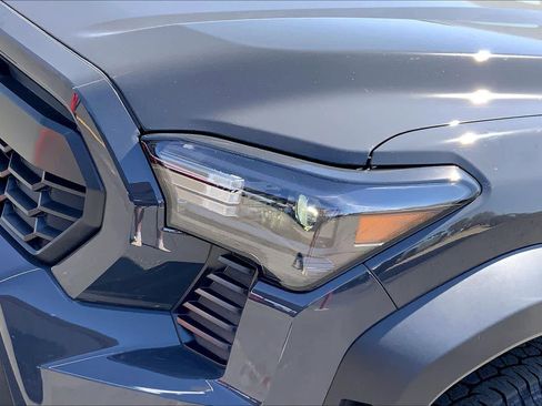 New 2026 Toyota Tacoma TRD Off-Road AWD/4WD image 13