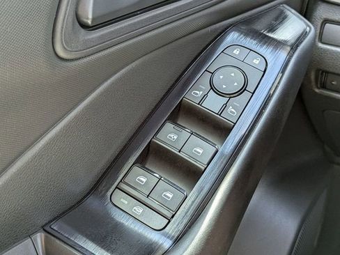 Used 2024 Nissan Rogue S FWD image 23