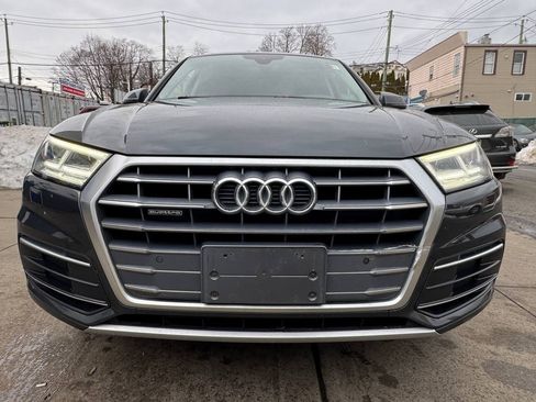 Used 2018 Audi Q5 2.0T Premium Plus w/ Premium Plus Package AWD/4WD image 2