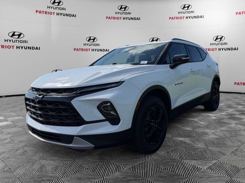 Used 2024 Chevrolet Blazer LT w/ Midnight/Sport Edition FWD image 7