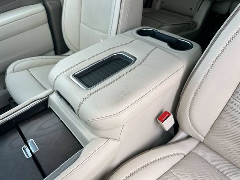 Used 2021 GMC Yukon Denali w/ Denali Premium Package RWD image 22