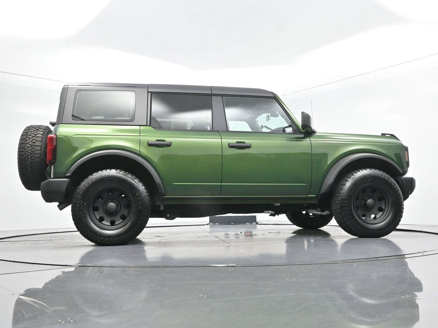 Used 2025 Ford Bronco 4-Door AWD/4WD image 55