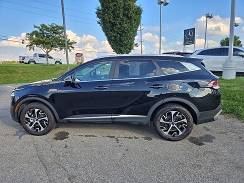 Certified 2023 Kia Sportage EX AWD/4WD image 9