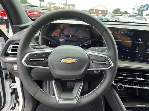 New 2026 Chevrolet Traverse LT FWD image 23