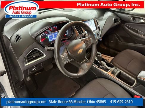 Used 2017 Chevrolet Cruze LT w/ Sun And Sound Package FWD image 13