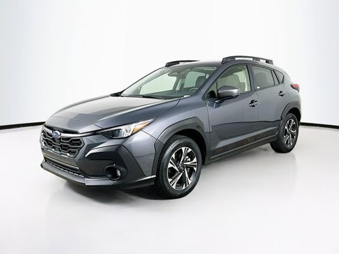 Used 2024 Subaru Crosstrek 2.0i Premium image 3