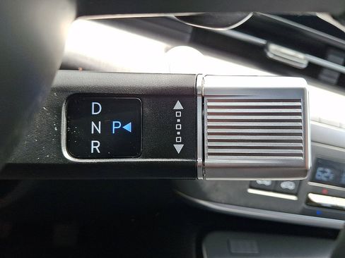 Certified 2024 Hyundai Kona Limited AWD/4WD image 12