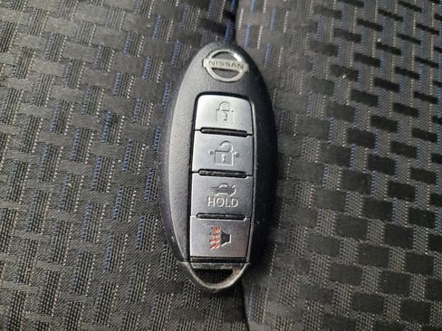 Used 2018 Nissan Sentra SR w/ SR Midnight Edition Package image 32