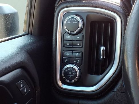 Used 2020 GMC Sierra 3500 AT4 w/ AT4 Premium Package AWD/4WD image 15