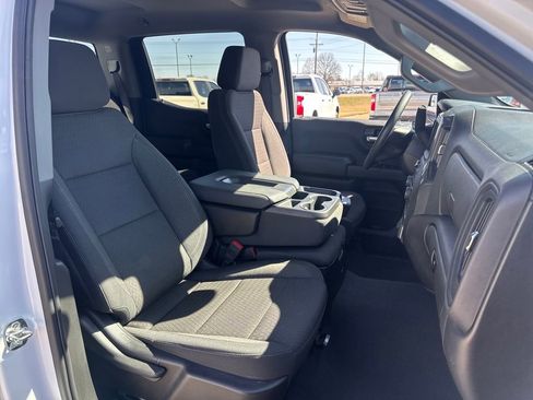 Used 2025 Chevrolet Silverado 1500 Custom Trail Boss image 11