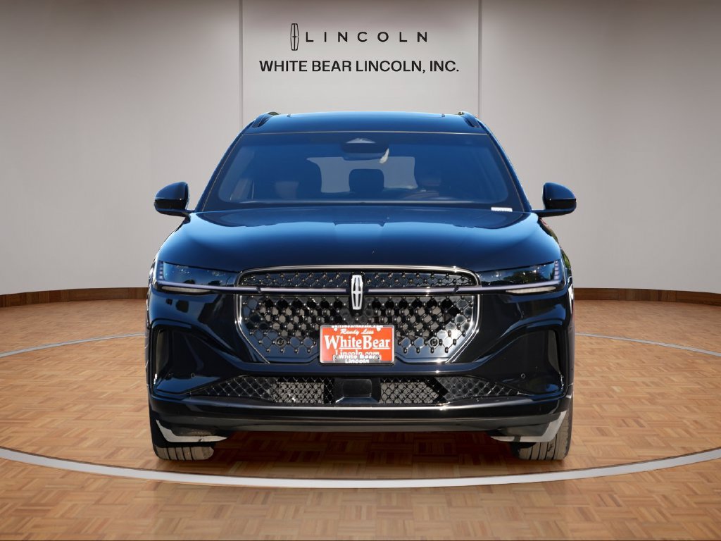 Used 2024 Lincoln Nautilus Reserve w/ Equipment Group 203A AWD/4WD image 9