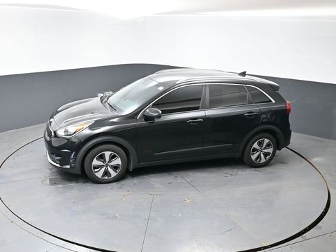 Used 2017 Kia Niro LX image 38